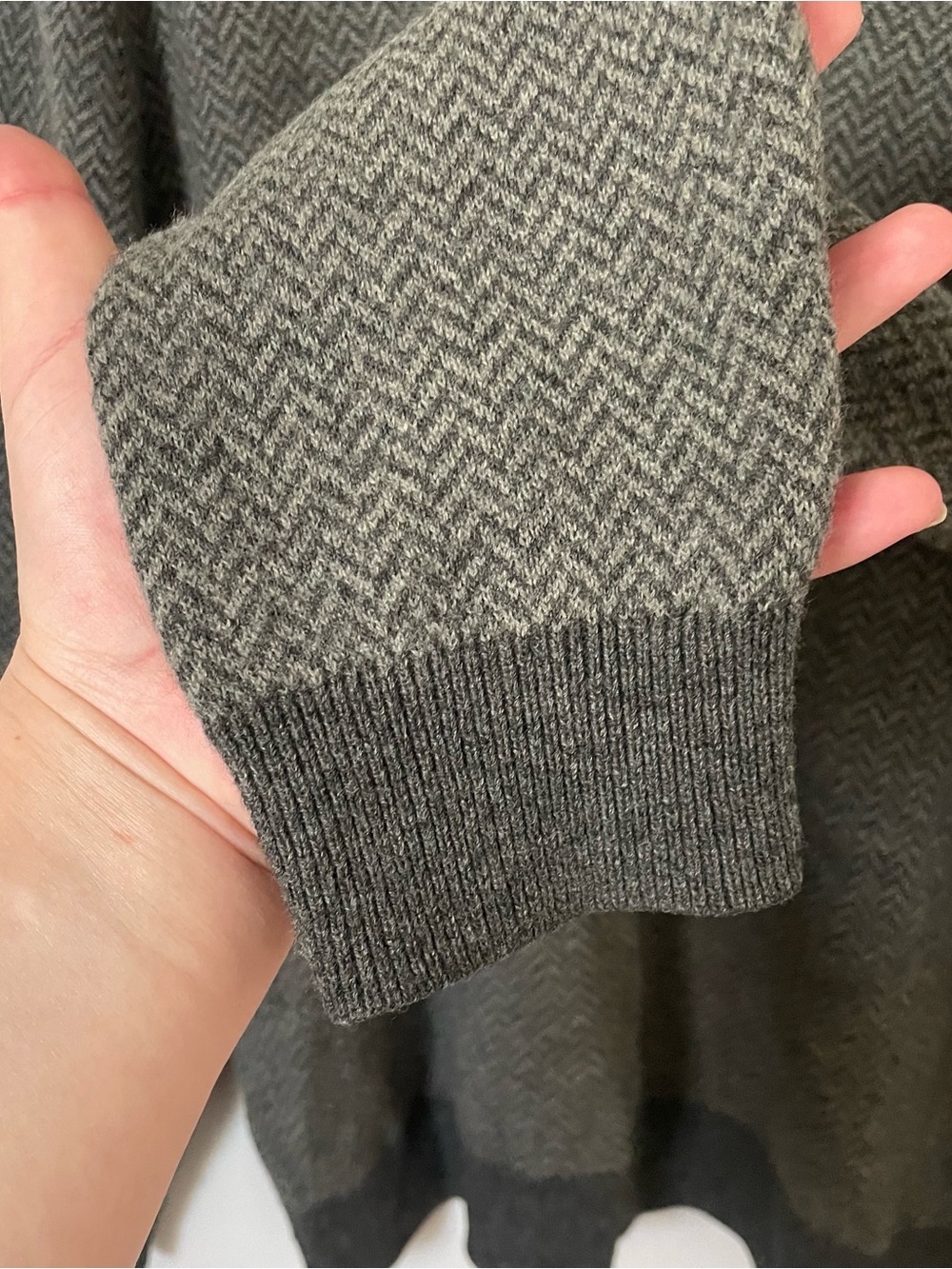 Polo Ralph Lauren Merino Wool Herringbone V Neck Sweater Grey Size Large - Picture 4 of 5